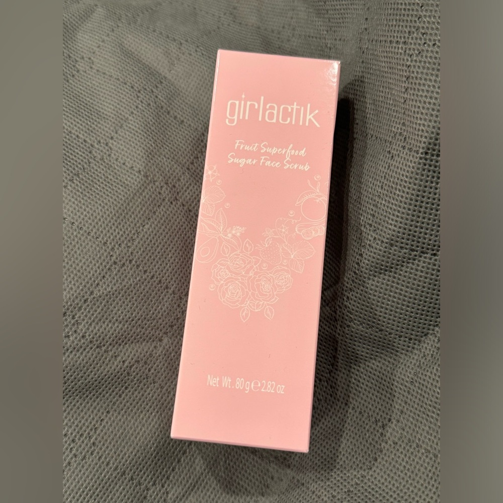 Girlactik Fruit Superfood Sugar Face Scrub